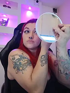 Snapshot of Bathory_Mia666 chatting on 12-13-25, 10:59 Bathory Mia666 online show from 12-13-25, 10:59