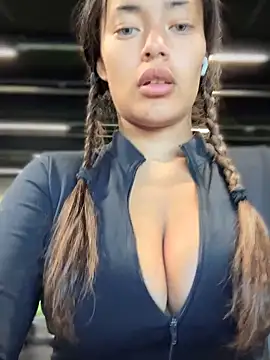 Snapshot of Risky_Workouts chatting on 09-30-25, 03:28 Risky Workouts online show from 09-30-25, 03:28