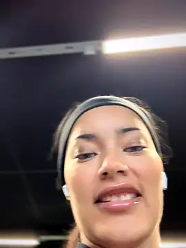 Snapshot of Risky_Workouts chatting on 10-30-25, 08:49 Risky Workouts online show from 10-30-25, 08:49