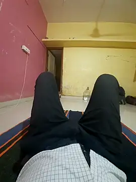 Snapshot of choot_paglu chatting on 10-13-25, 11:43 choot paglu online show from 10-13-25, 11:43