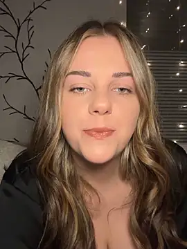 ItsLxsa online show from 09-28-25, 08:58