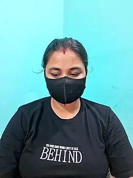 Snapshot of DivyaBhabhi69@xh chatting on 07-15-26, 06:13 DivyaBhabhi69xh online show from 07-15-26, 06:13