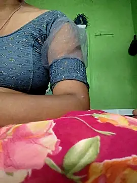 Hot pooja55 online show from 09-25-25, 12:36