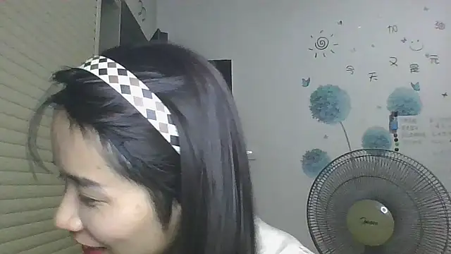 Snapshot of Monice1314 chatting on 09-25-25, 12:20 Monice1314 online show from 09-25-25, 12:20