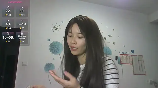 Snapshot of Monice1314 chatting on 10-26-25, 01:39 Monice1314 online show from 10-26-25, 01:39