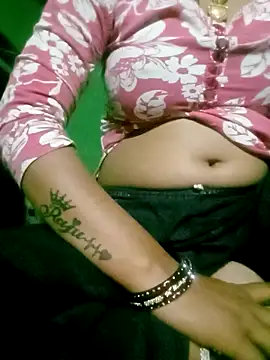 Hot tin74 online show from 04-22-26, 05:58