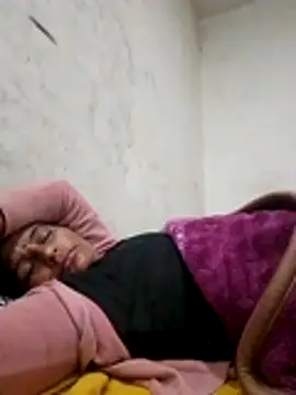 Snapshot of Suhani_hot12 chatting on 10-29-25, 10:44 Suhani hot12 online show from 10-29-25, 10:44