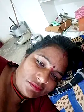 Snapshot of Suhani_hot12 chatting on 11-02-25, 10:45 Suhani hot12 online show from 11-02-25, 10:45