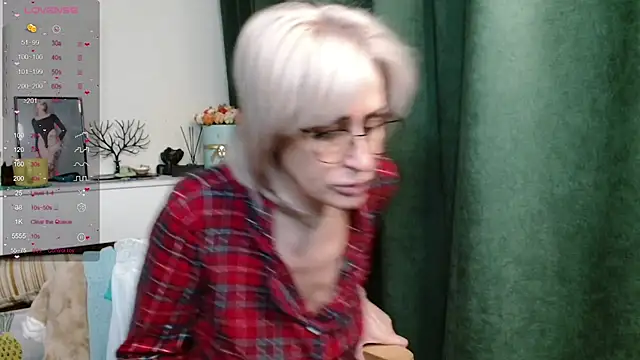 Snapshot of PamellaMurphy chatting on 05-14-26, 11:44 PamellaMurphy online show from 05-14-26, 11:44