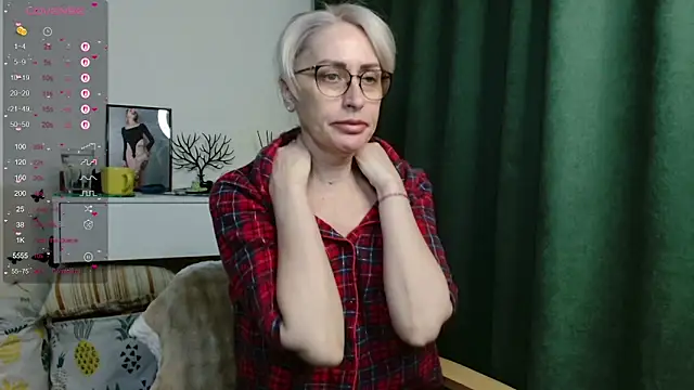 Snapshot of PamellaMurphy chatting on 05-17-26, 11:56 PamellaMurphy online show from 05-17-26, 11:56