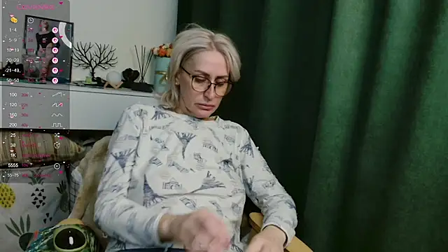 Snapshot of PamellaMurphy chatting on 05-19-26, 01:56 PamellaMurphy online show from 05-19-26, 01:56
