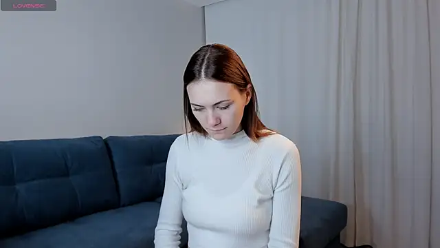 Snapshot of SirenaOstrem chatting on 10-16-25, 01:06 SirenaOstrem online show from 10-16-25, 01:06