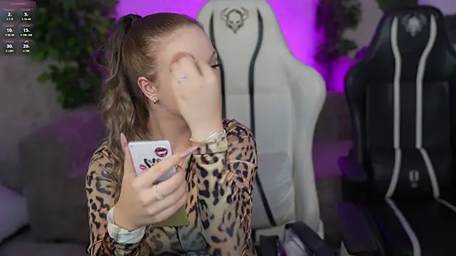 Ella 054 online show from 09-29-25, 02:22