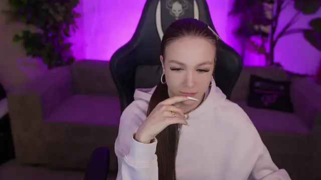 Ella 054 online show from 02-16-26, 11:01