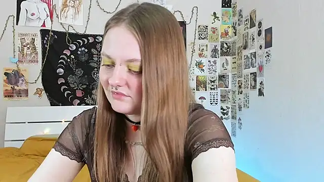 Snapshot of WonderConnie1 chatting on 10-25-25, 01:07 WonderConnie1 online show from 10-25-25, 01:07