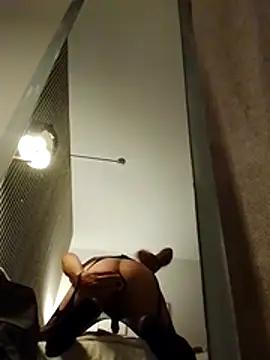 Snapshot of WindyMovement543 chatting on 12-17-25, 10:05 WindyMovement543 online show from 12-17-25, 10:05