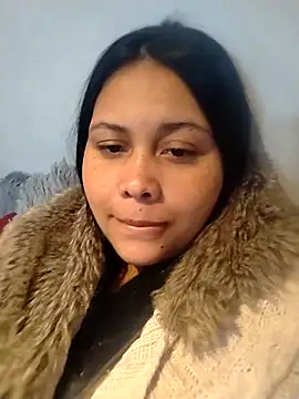 Snapshot of Alessandraa- chatting on 02-23-26, 02:47 Alessandraa- online show from 02-23-26, 02:47