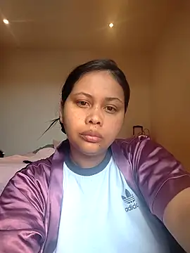 Snapshot of Alessandraa- chatting on 02-28-26, 09:16 Alessandraa- online show from 02-28-26, 09:16