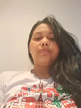 Snapshot of Alessandraa- chatting on 03-26-26, 09:31 Alessandraa- online show from 03-26-26, 09:31