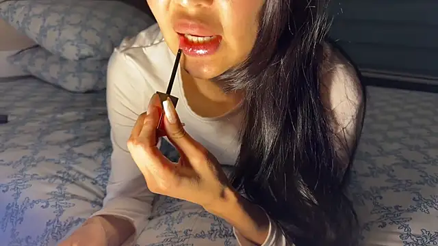 liuli flower online show from 12-18-25, 03:40