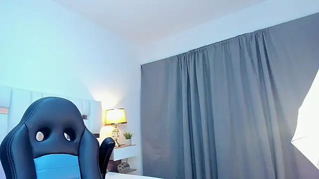 iamCharlotte19 online show from 07-24-26, 07:45