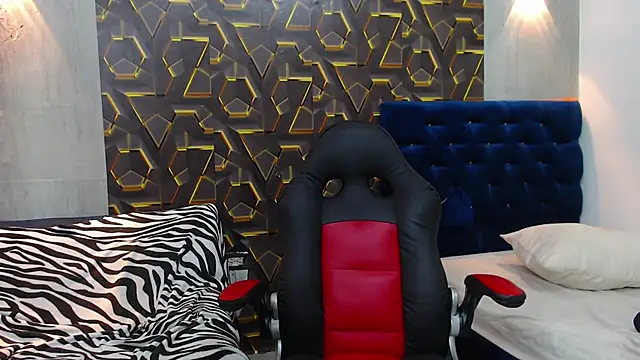 miss leidy  online show from 11-10-25, 02:21