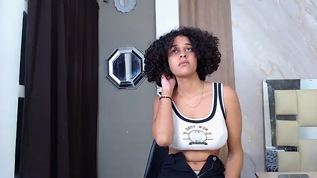 Snapshot of miss_leidy_ chatting on 04-09-26, 06:19 miss leidy online show from 04-09-26, 06:19
