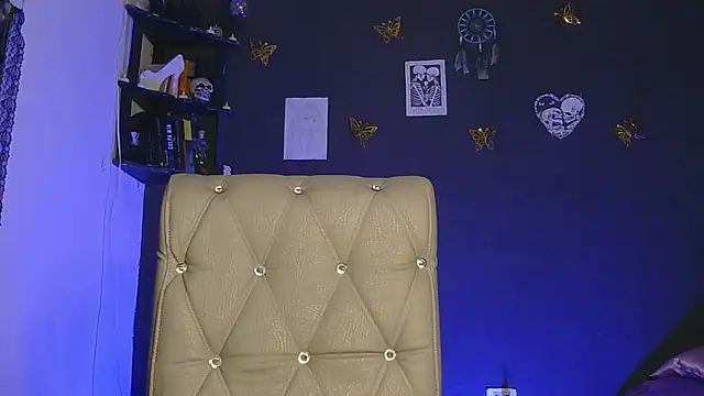 Snapshot of MeganBrown4 chatting on 05-30-26, 05:21 MeganBrown4 online show from 05-30-26, 05:21