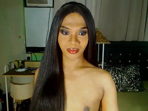 Snapshot of GoldenCumTYRA chatting on 05-06-26, 04:34 GoldenCumTYRA online show from 05-06-26, 04:34