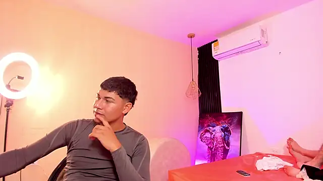 Handsomeboyss19 online show from 02-03-26, 06:40