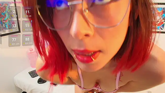 Snapshot of melissa_blazee chatting on 12-16-25, 01:32 melissa blazee online show from 12-16-25, 01:32