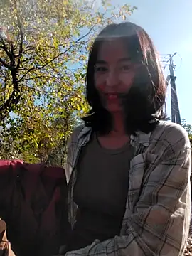 Snapshot of Luu-Lii777 chatting on 09-19-25, 07:10 Luu-Lii777 online show from 09-19-25, 07:10