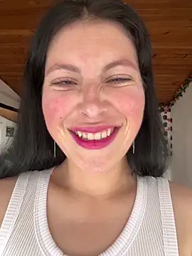 Mia salinass online show from 09-23-25, 05:16