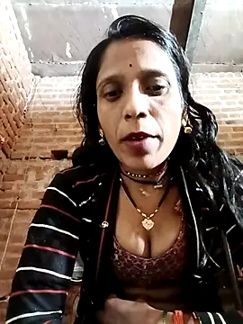 Snapshot of Xx_pooja chatting on 12-01-25, 02:11 Xx pooja online show from 12-01-25, 02:11