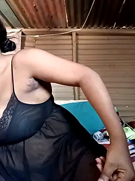 Snapshot of HappygalTheQueen chatting on 10-24-25, 09:28 HappygalTheQueen online show from 10-24-25, 09:28