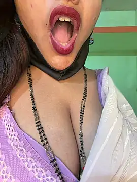 Shneeha le online show from 04-08-26, 09:42