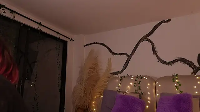 Snapshot of SarahCastro1_ chatting on 12-15-25, 03:33 SarahCastro1 online show from 12-15-25, 03:33