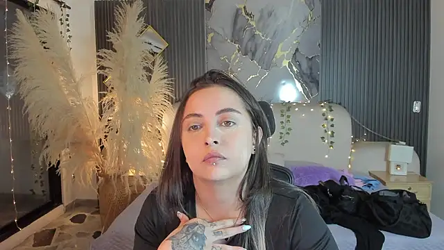 SarahCastro1  online show from 02-23-26, 03:48