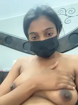 Snapshot of HeerStd chatting on 11-17-25, 05:30 HeerStd online show from 11-17-25, 05:30