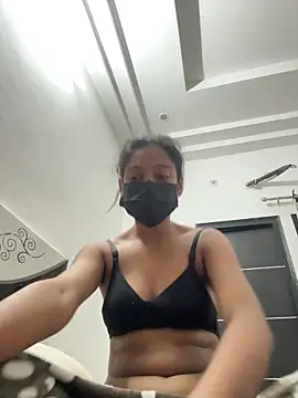 Snapshot of HeerStd chatting on 11-18-25, 05:34 HeerStd online show from 11-18-25, 05:34