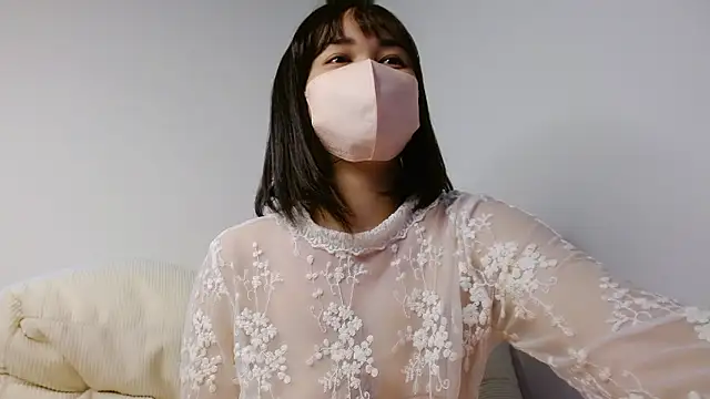 Snapshot of Zinzin_chan chatting on 09-15-25, 04:34 Zinzin chan online show from 09-15-25, 04:34