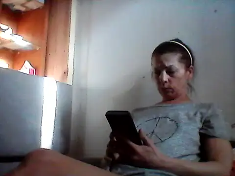 Snapshot of Milana38 chatting on 06-18-26, 03:49 Milana38 online show from 06-18-26, 03:49