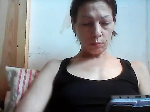Snapshot of Milana38 chatting on 06-23-26, 02:04 Milana38 online show from 06-23-26, 02:04