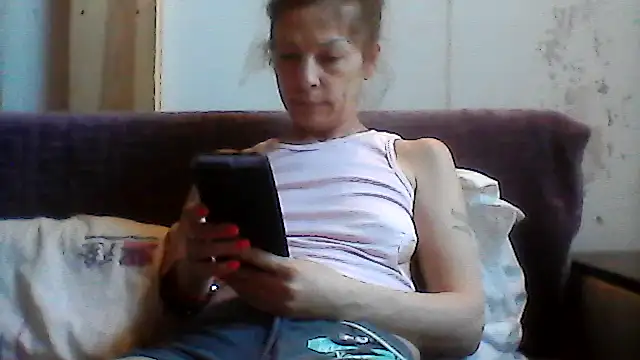 Snapshot of Milana38 chatting on 07-08-26, 08:19 Milana38 online show from 07-08-26, 08:19