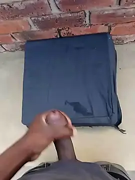 Snapshot of BigboyDick2 chatting on 09-30-25, 02:55 BigboyDick2 online show from 09-30-25, 02:55