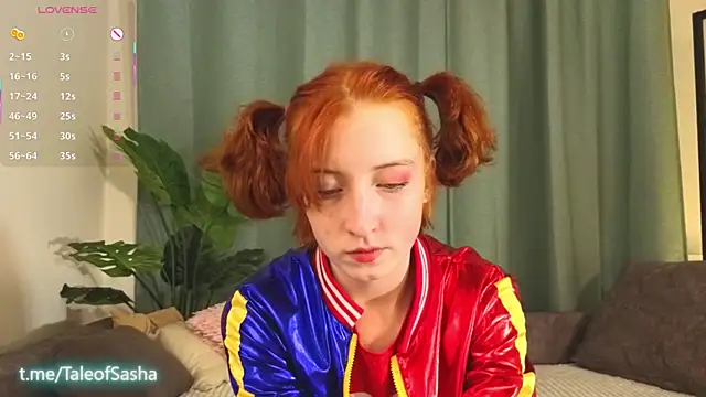 Snapshot of JuanaFriesz chatting on 10-31-25, 07:20 JuanaFriesz online show from 10-31-25, 07:20