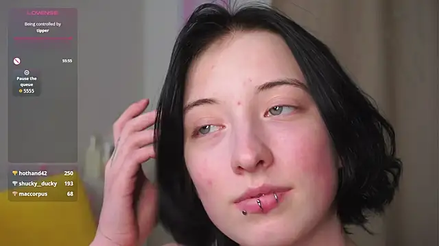 JuanaFriesz online show from 04-01-26, 03:20