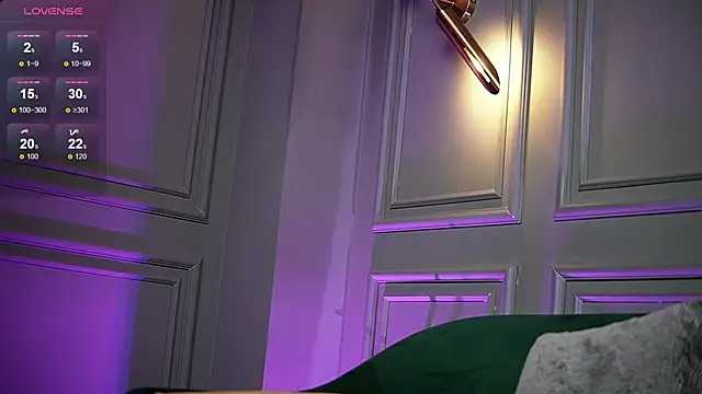 Snapshot of KendalDubai chatting on 09-29-25, 08:13 KendalDubai online show from 09-29-25, 08:13