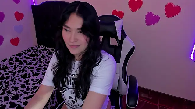 Snapshot of megaan_cb chatting on 02-27-26, 05:02 megaan cb online show from 02-27-26, 05:02