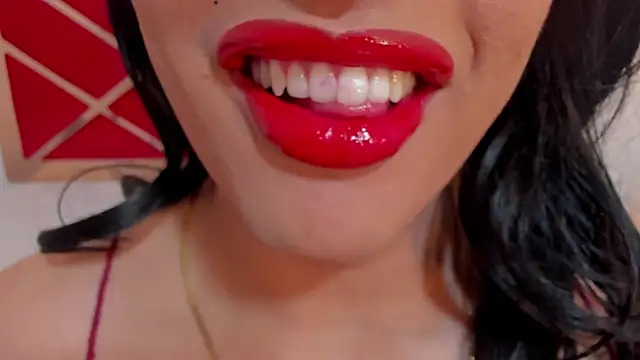 sweet Elizabeth online show from 05-27-26, 01:19